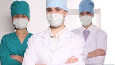 Medicii dau recomandări pacienților cu osteocondroză toracică